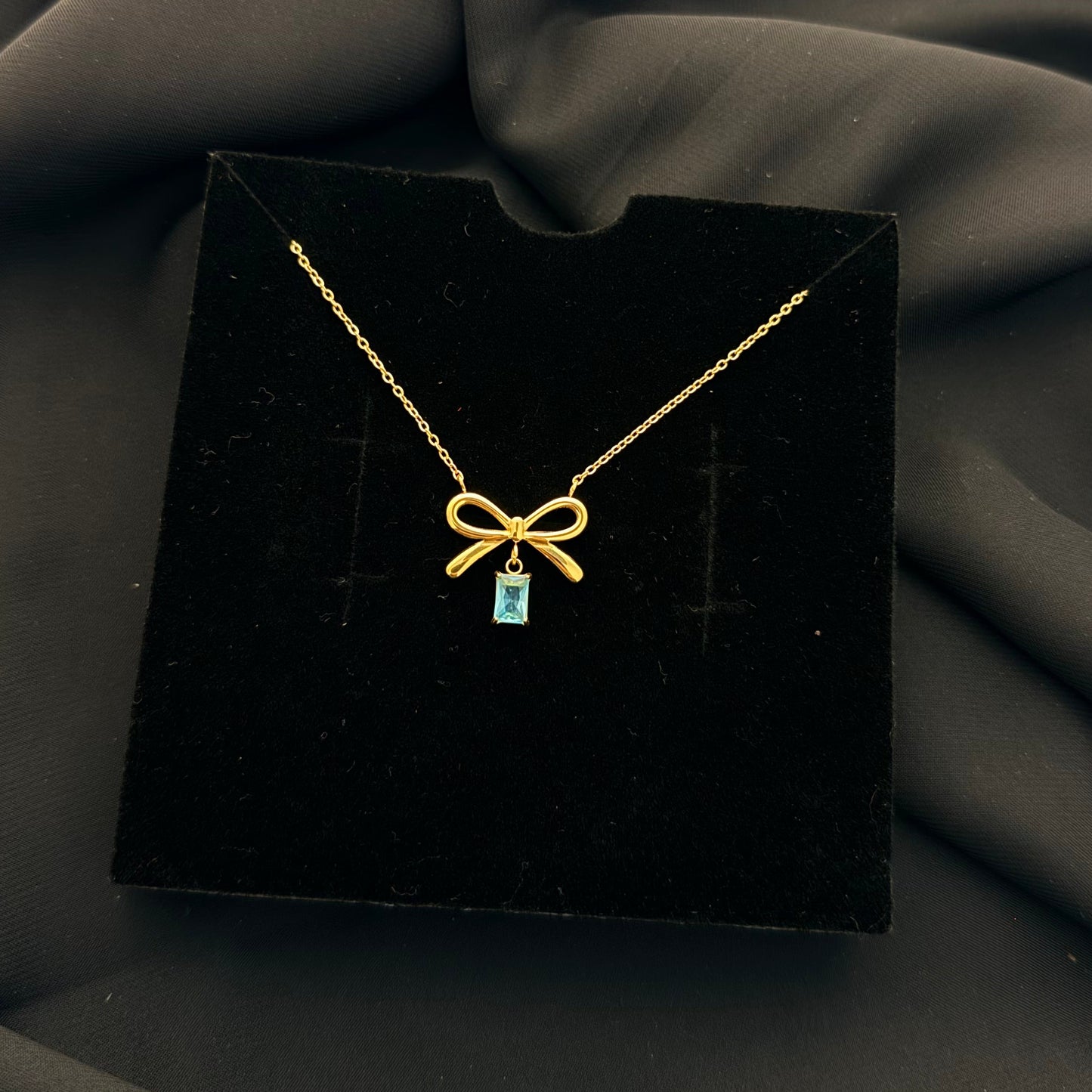 The Elegant Bow Edit