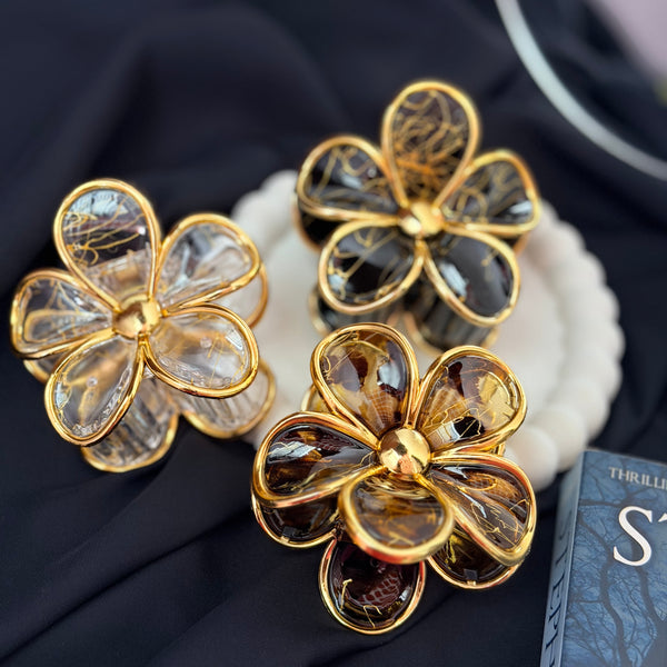 Golden Bloom Claw Clip