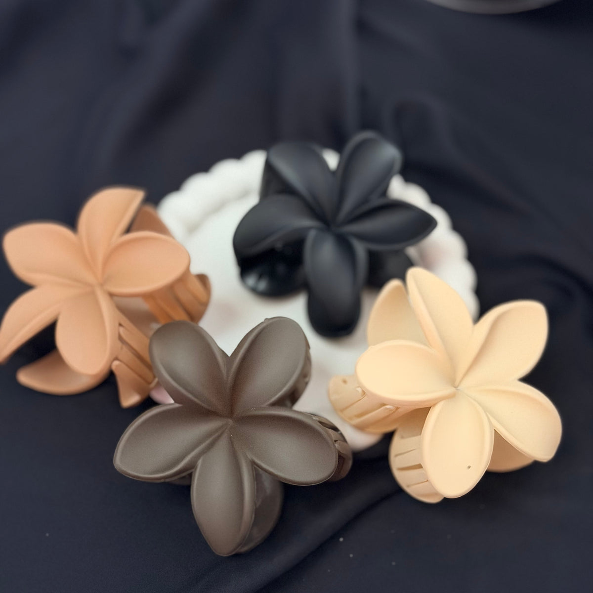 Petal Cloud Claw Clip 🌸  | Elegant Hair Accessories Australia
