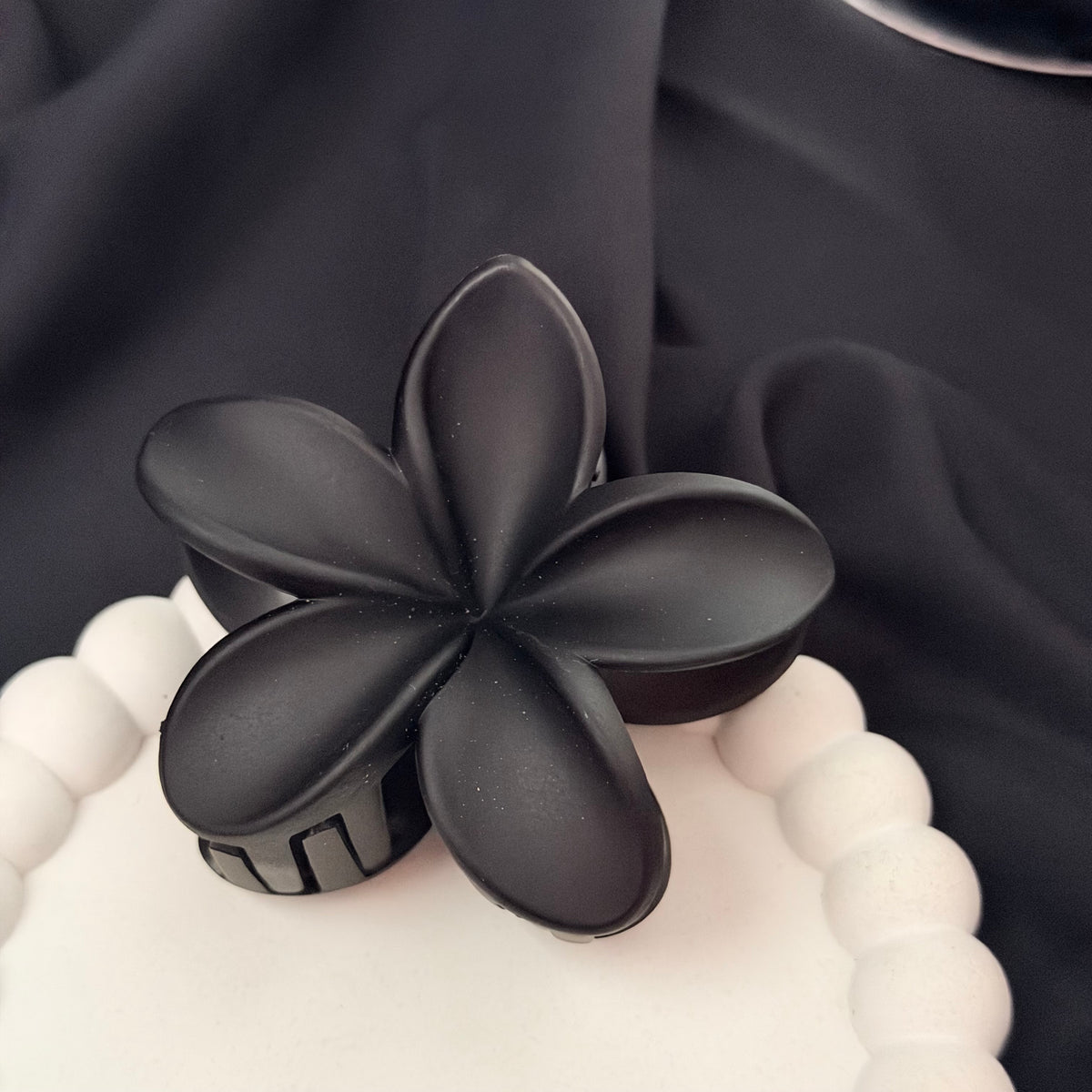 Petal Cloud Claw Clip 🌸  | Elegant Hair Accessories Australia