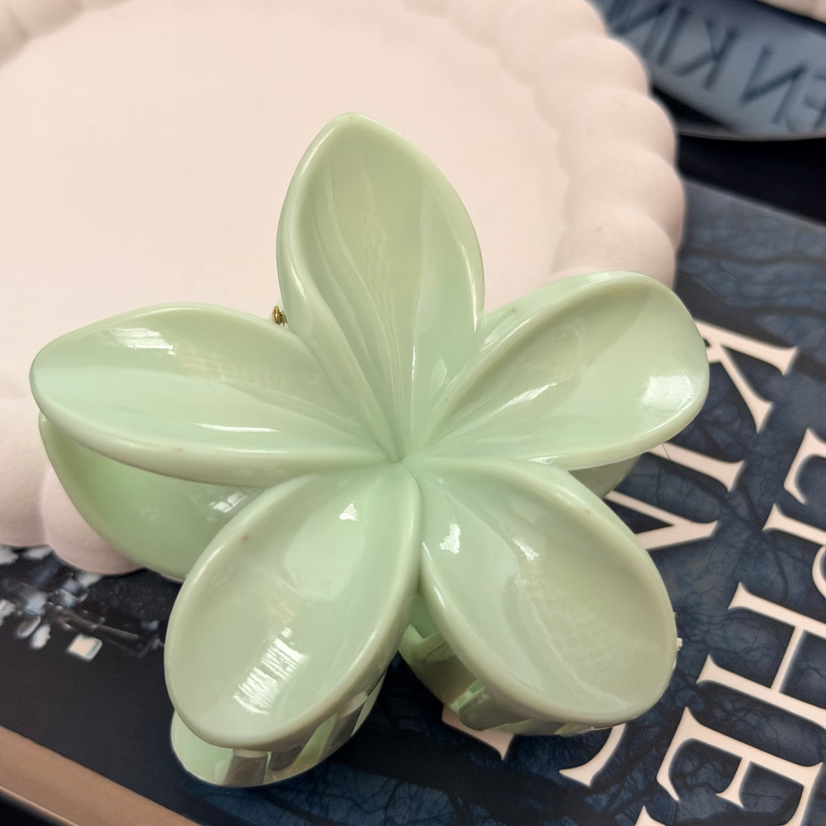Petal Cloud Claw Clip 🌸  | Elegant Hair Accessories Australia