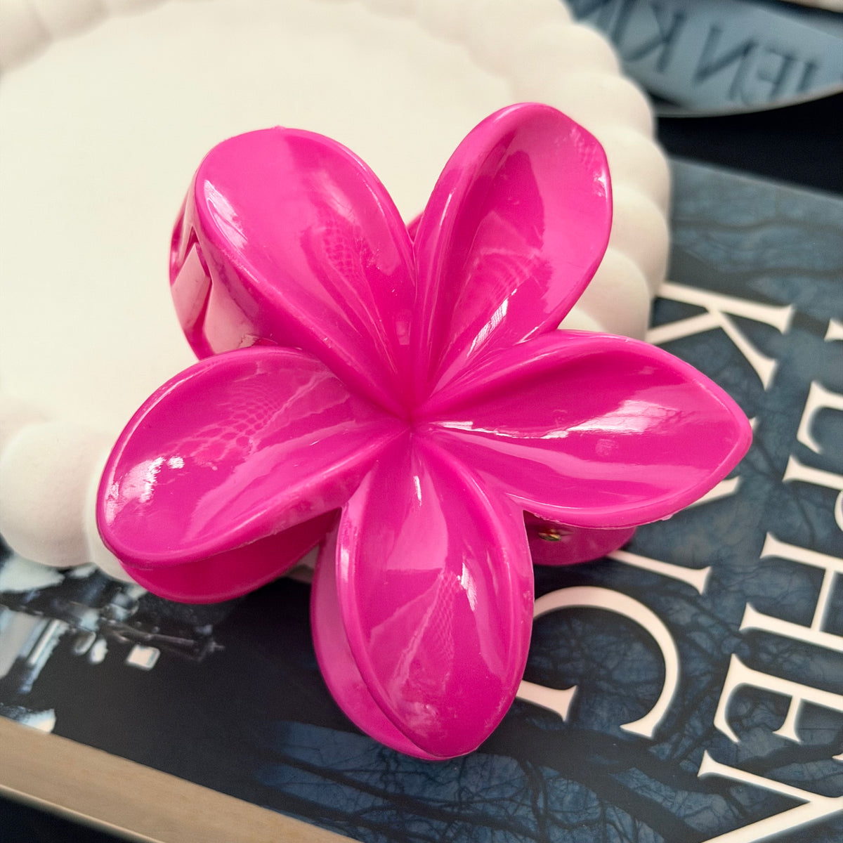 Petal Cloud Claw Clip 🌸  | Elegant Hair Accessories Australia